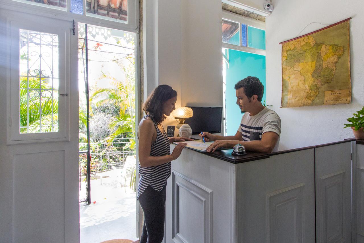Acomodação com café da manhã  Discovery Suites Rio