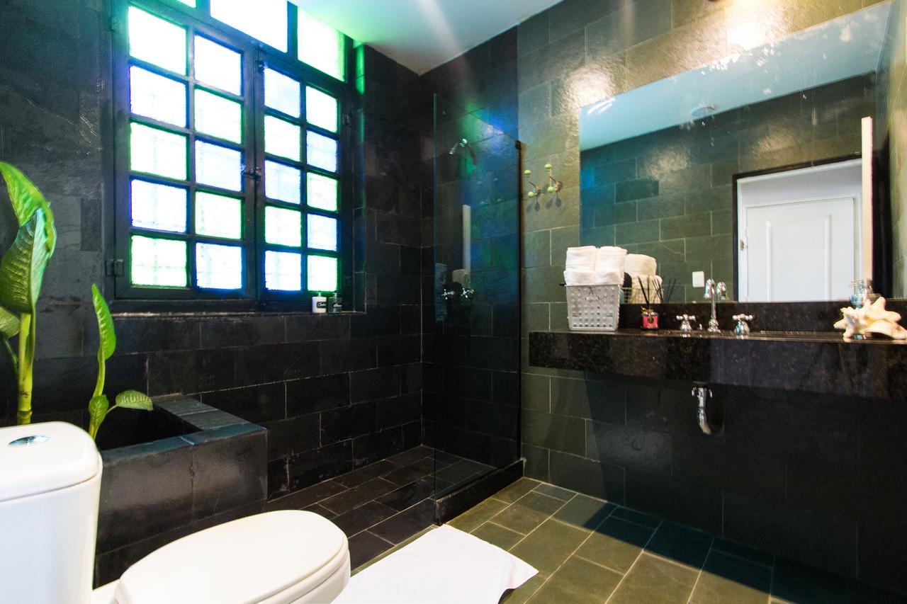Acomodação com café da manhã  Discovery Suites Rio 3*